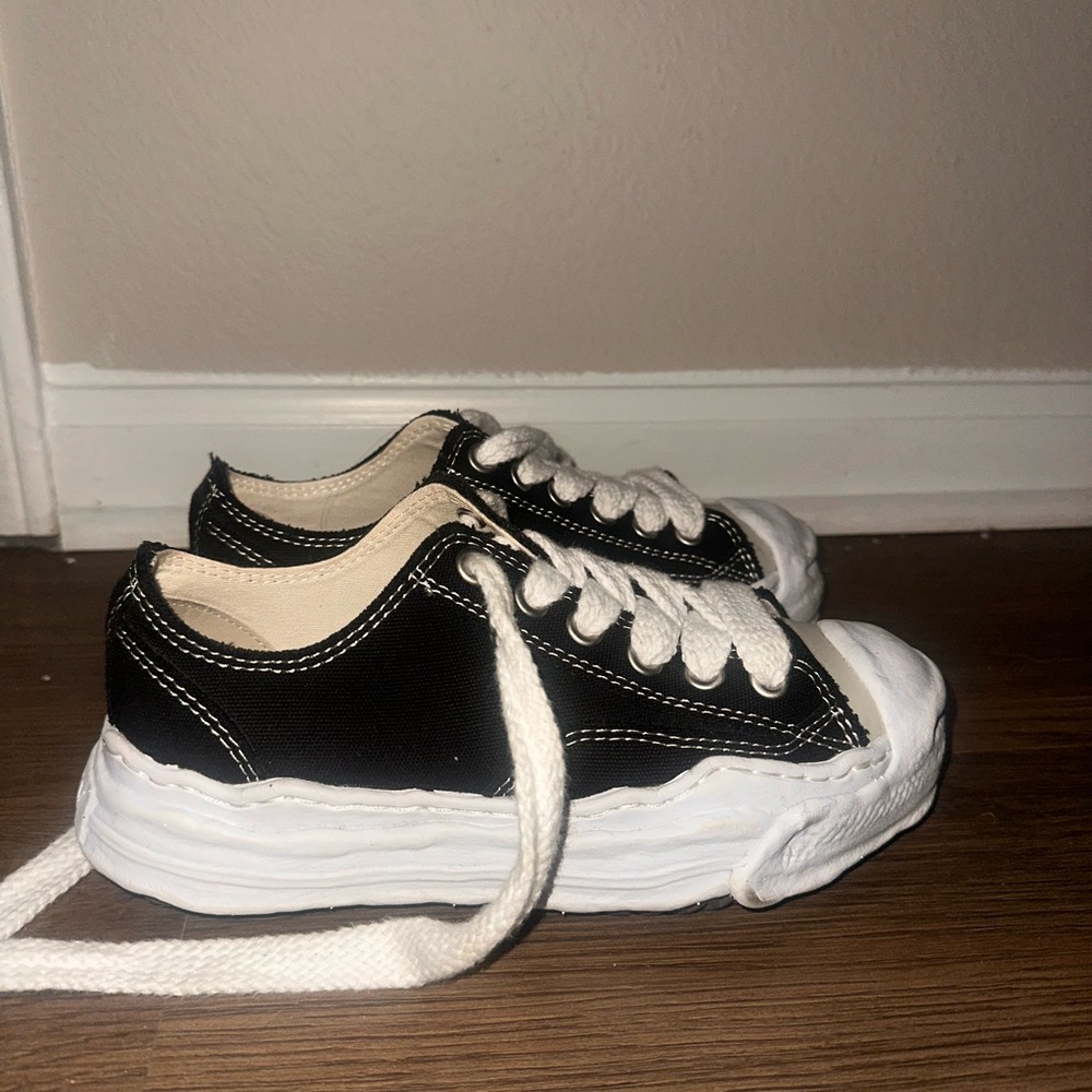 Maison MIHARA YASUHIRO
Hank low-top sneakers